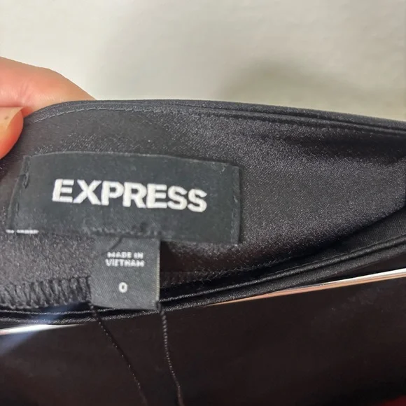 NWT Express Black Satin Faux Wrap Curved Hem Midi Skirt Size 0 - Picture 4 of 5